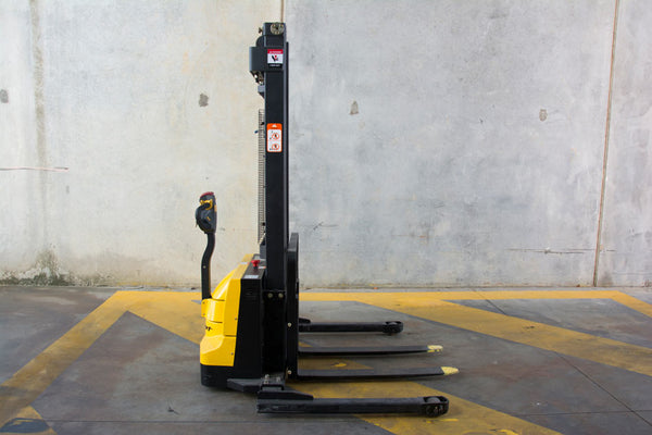 1.5 Tonne to 3.3m - Electric Straddle Walkie Stacker Forklift for Hire