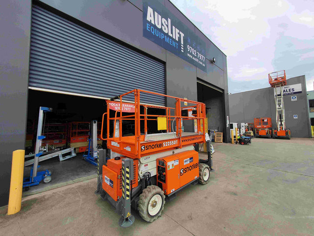 27ft Narrow Rough Terrain Diesel Scissor Lift for Hire