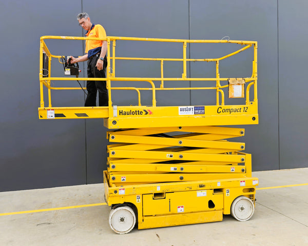 Used 2007 Haulotte Compact 12