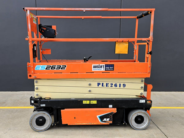 2021 JLG ES2632 - 26ft Electric Narrow Scissor Lift