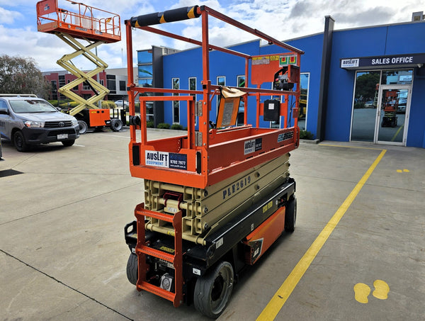 2021 JLG ES2632 - 26ft Electric Narrow Scissor Lift