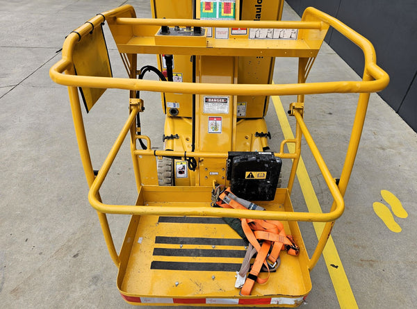 2009 Haulotte Star 10 - Vertical Mast Lift