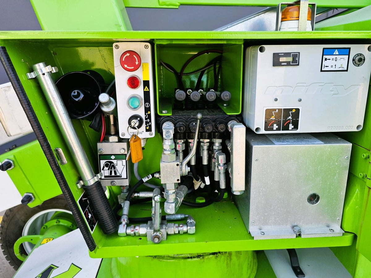 2015 Niftylift HR12 Bi-Energy 34ft Knuckle Boom Lift