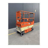 JLG 1930ES electric scissor lift (SN6420) front right side quarter view
