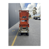 JLG 1930ES electric scissor lift (SN6420) front view
