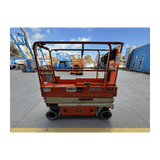 JLG 1930ES electric scissor lift (SN6420) right side profile platform lowered
