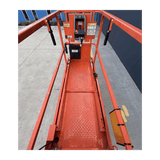 JLG 1930ES electric scissor lift (SN6420) platform deck close up

