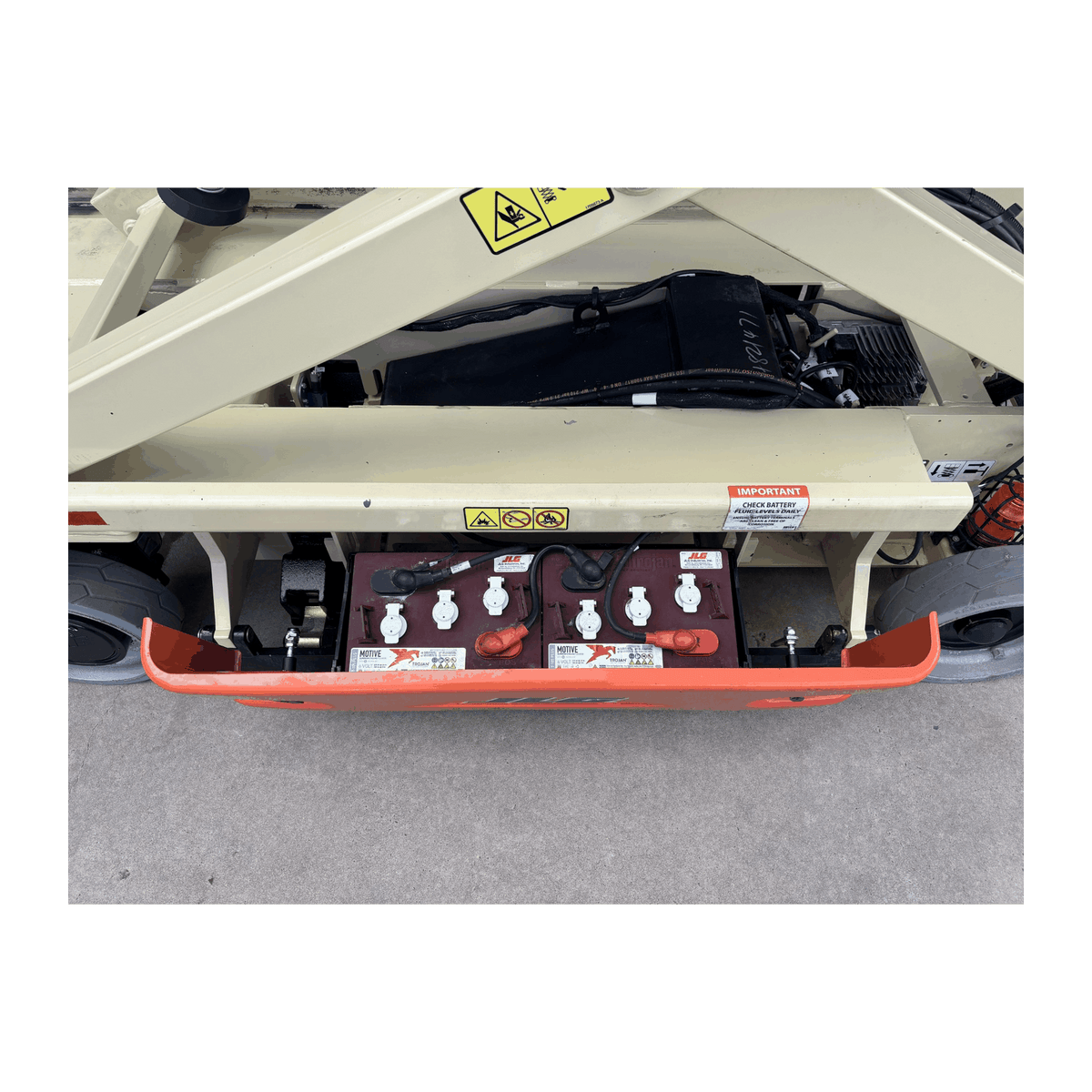 JLG 1930ES electric scissor lift (SN6420) left side battery compartment
