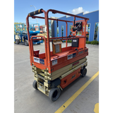 JLG 1930ES electric scissor lift (SN8095) rear right quarter view