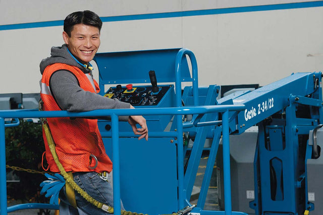 Genie 34ft Diesel Knuckle Boom Lift