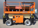 JLG 32ft RT Self Levelling Diesel Scissor Lift