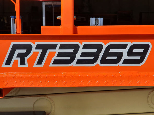 JLG 32ft RT Self Levelling Diesel Scissor Lift