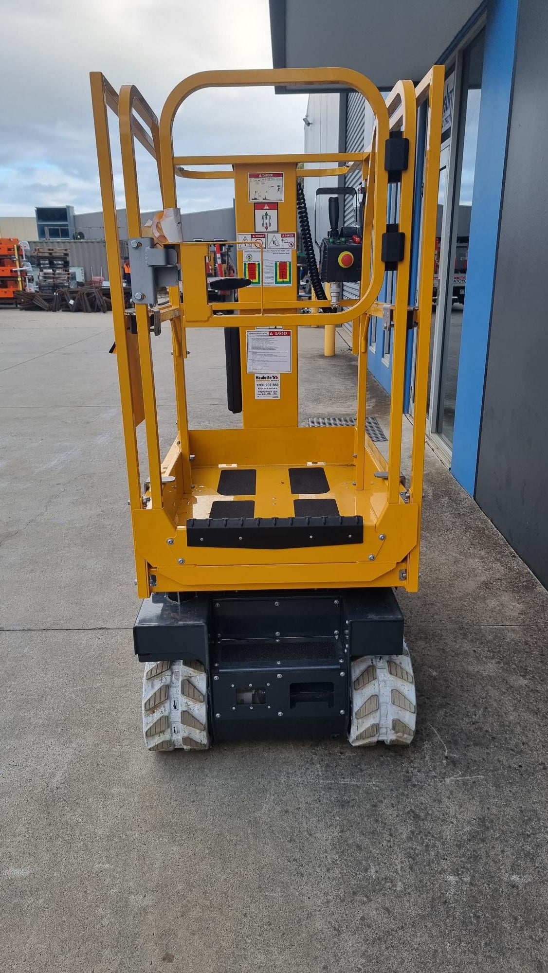 Haulotte Star 6 Crawler 13ft Electric Track Scissor Lift
