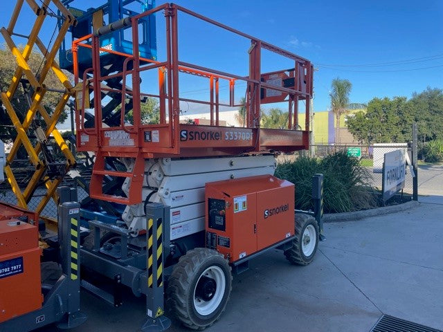 Snorkel S3370RT - 32ft Rough Terrain Self Levelling Diesel Scissor Lift