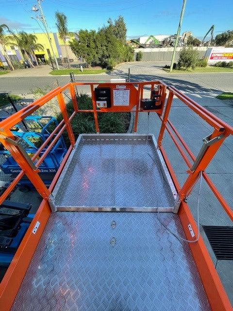 Snorkel S3370RT - 32ft Rough Terrain Self Levelling Diesel Scissor Lift
