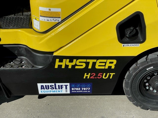 Hyster 2.5UT - 2.5 Tonne to 4.8m - 3 Stage FFL Mast Forklift